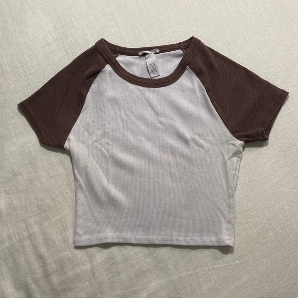TILLY’S Baseball Crop Tee